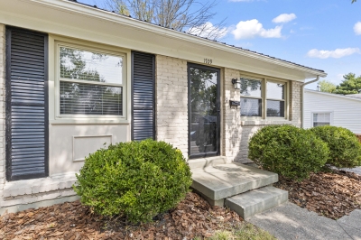 1709 Charleston Court, Lexington, KY