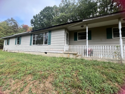 18 Ohair Lane, Frenchburg, KY