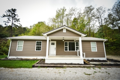 10227 Hwy 421 N, McKee, KY