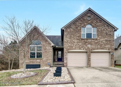 8812 Chetwood Trace Drive, Louisville, KY 