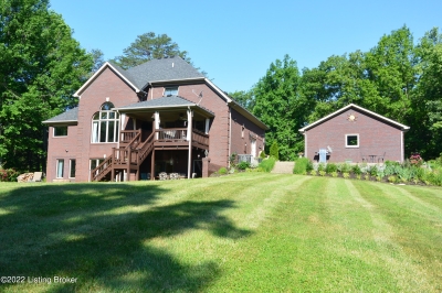 1464 E Sanders Lane, Mount Washington, KY