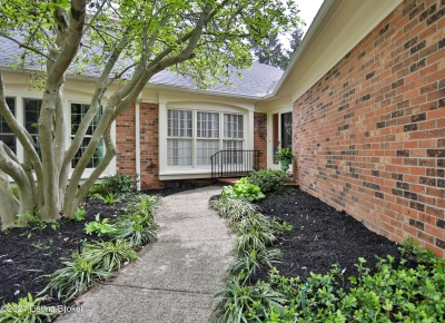 5902 Creighton Hill Road, Louisville, KY