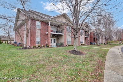 9103 Meadow Valley Lane, Louisville, KY