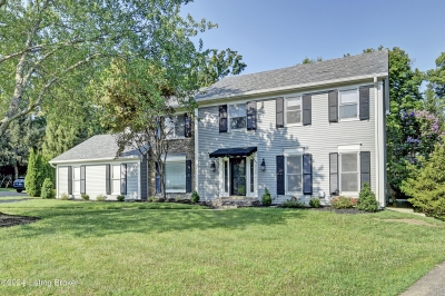 8906 Lippincott Road, Louisville, KY