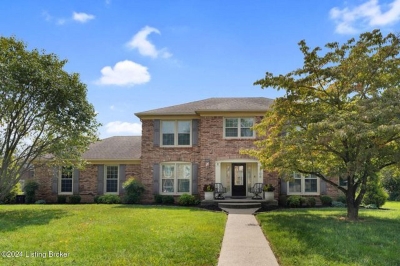 6706 Crossmoor Lane, Louisville, KY