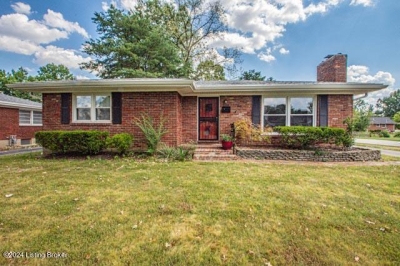 6800 Green Meadow Circle, Louisville, KY