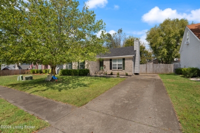 6805 Broadmanor Lane, Louisville, KY