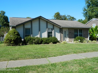 3802 Bristol Oaks Drive, Louisville, KY