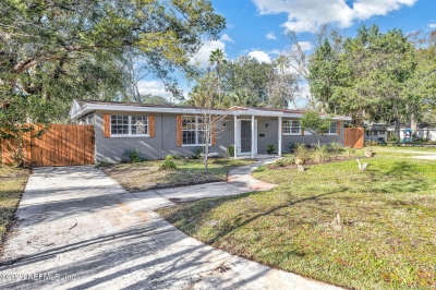 8122 Santillo Drive, Jacksonville, FL