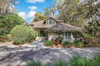 19 Sparkleberry Court, Fernandina Beach, FL