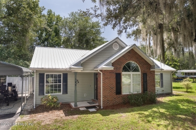 145 Shoreline Avenue, Satsuma, FL