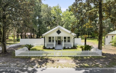 4133 Silver Lake Drive, Palatka, FL