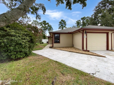 10737 Ironstone Drive, Jacksonville, FL