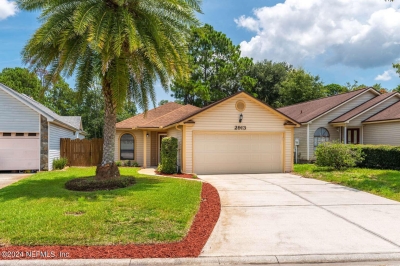 2913 Lantana Lakes Drive, Jacksonville, FL