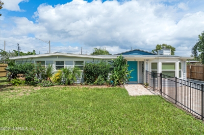 90 Forrestal Circle, Atlantic Beach, FL