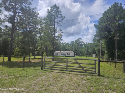 6752 Spring Lake Road, Keystone Heights, FL