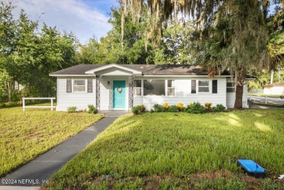 203 S Highland Avenue, Green Cove Springs, FL