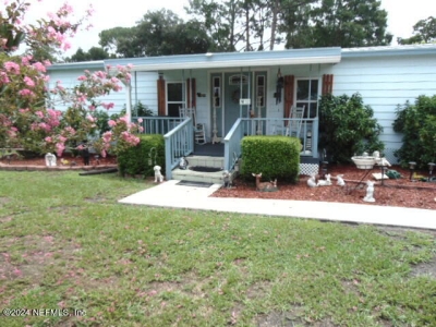 100 Shoreline Avenue, Satsuma, FL