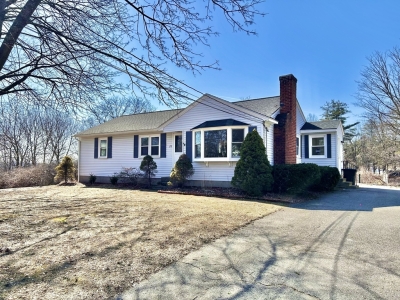 20 Meetinghouse Hill Road, Sterling, MA 