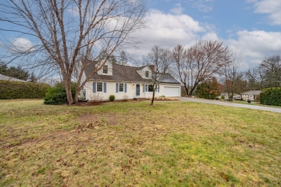 384 Forest Hills Road, Springfield, MA 