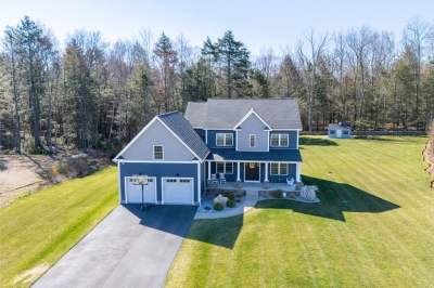 17 Noble Steed Crossing, Southwick, MA 