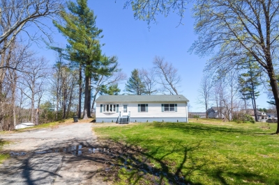 369 Thompson Road, Webster, MA 