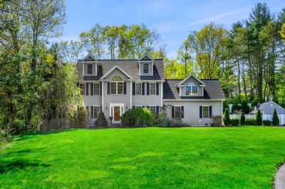 6 Holly Drive, Chelmsford, MA 