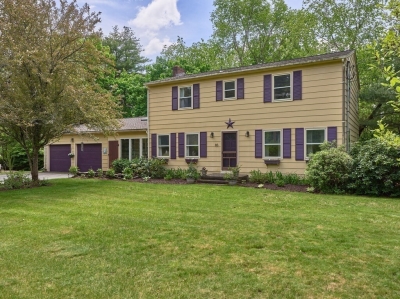 85 Old Common Road, Lancaster, MA