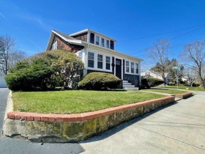 88 Standish Avenue, Plymouth, MA 