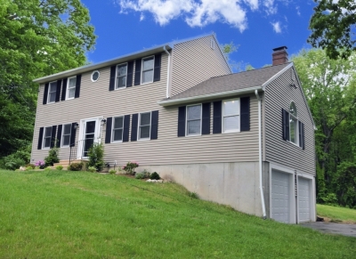 126 Rochdale Street, Auburn, MA