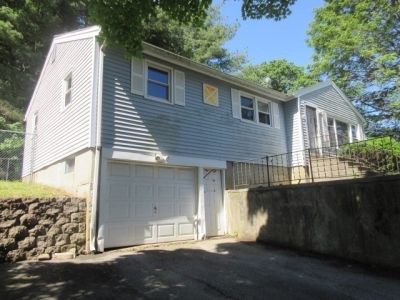 33 Ontario Drive, Hudson, MA