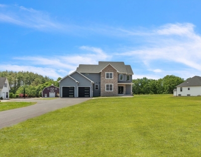 81 Valley Road, Southampton, MA