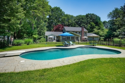 32 Brentwood Road, Chelmsford, MA