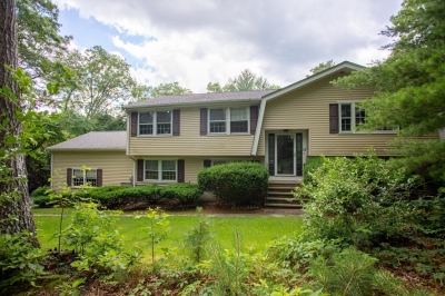15 Thatcher Road, Plymouth, MA