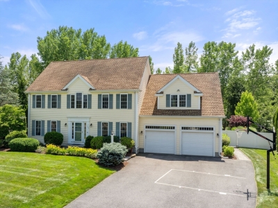 135 Riverside Drive, Wrentham, MA