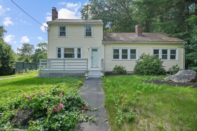 528 Elm Road, Walpole, MA