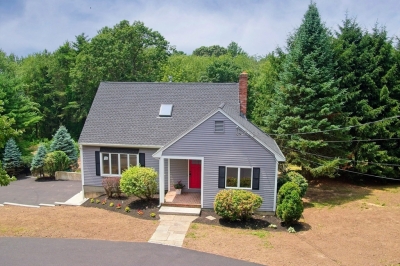 376 Hancock Street, Wrentham, MA