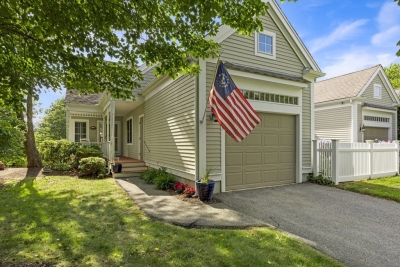 9 Hollyhock Knoll Court, Bourne, MA