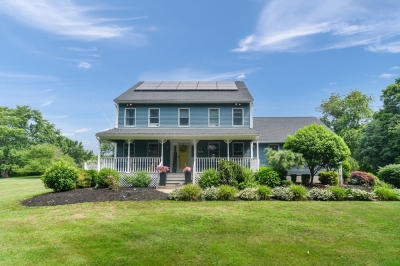 138 Lovering Street, Medway, MA