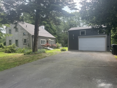 1 Stoneledge Road, Dartmouth, MA