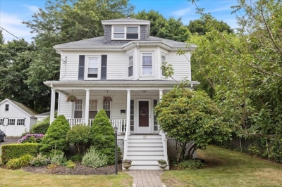 33 Moffatt Road, Salem, MA