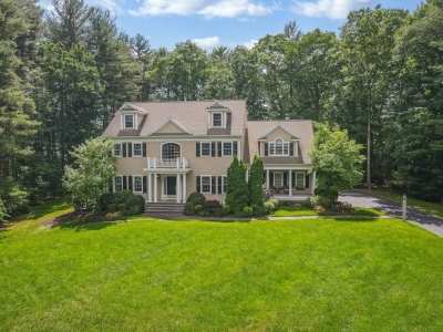 2 Opal Circle, Franklin, MA