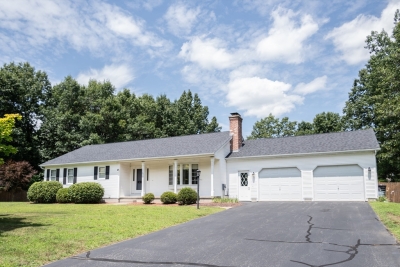 35 Kane Brothers Circle, Westfield, MA