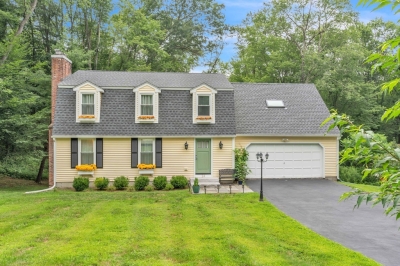 24 Meadow Wood Drive, Deerfield, MA