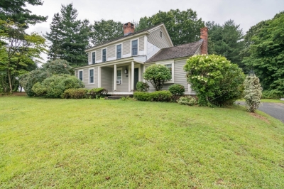 43 Perry Lane, Agawam, MA