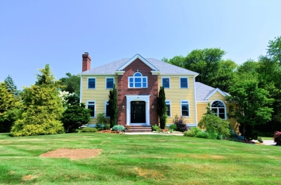 12 Rebekah Lane, Sutton, MA