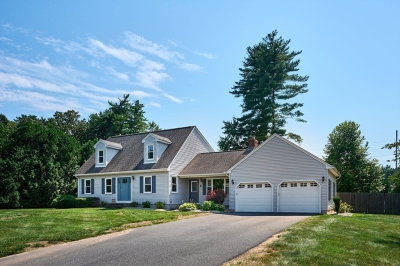 8 Hemlock Drive, Holyoke, MA