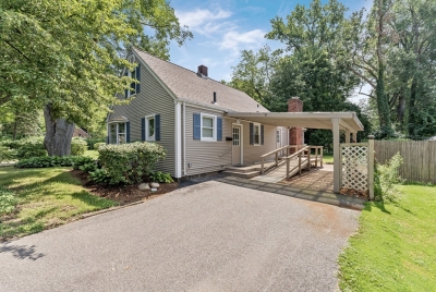 91 Carr Avenue, Agawam, MA