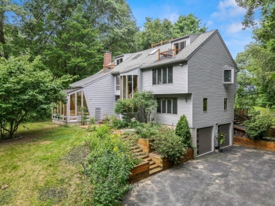 18 Donovan Drive, West Newbury, MA