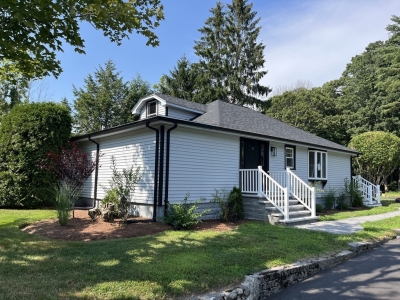 20 Rockwood Road, Norfolk, MA